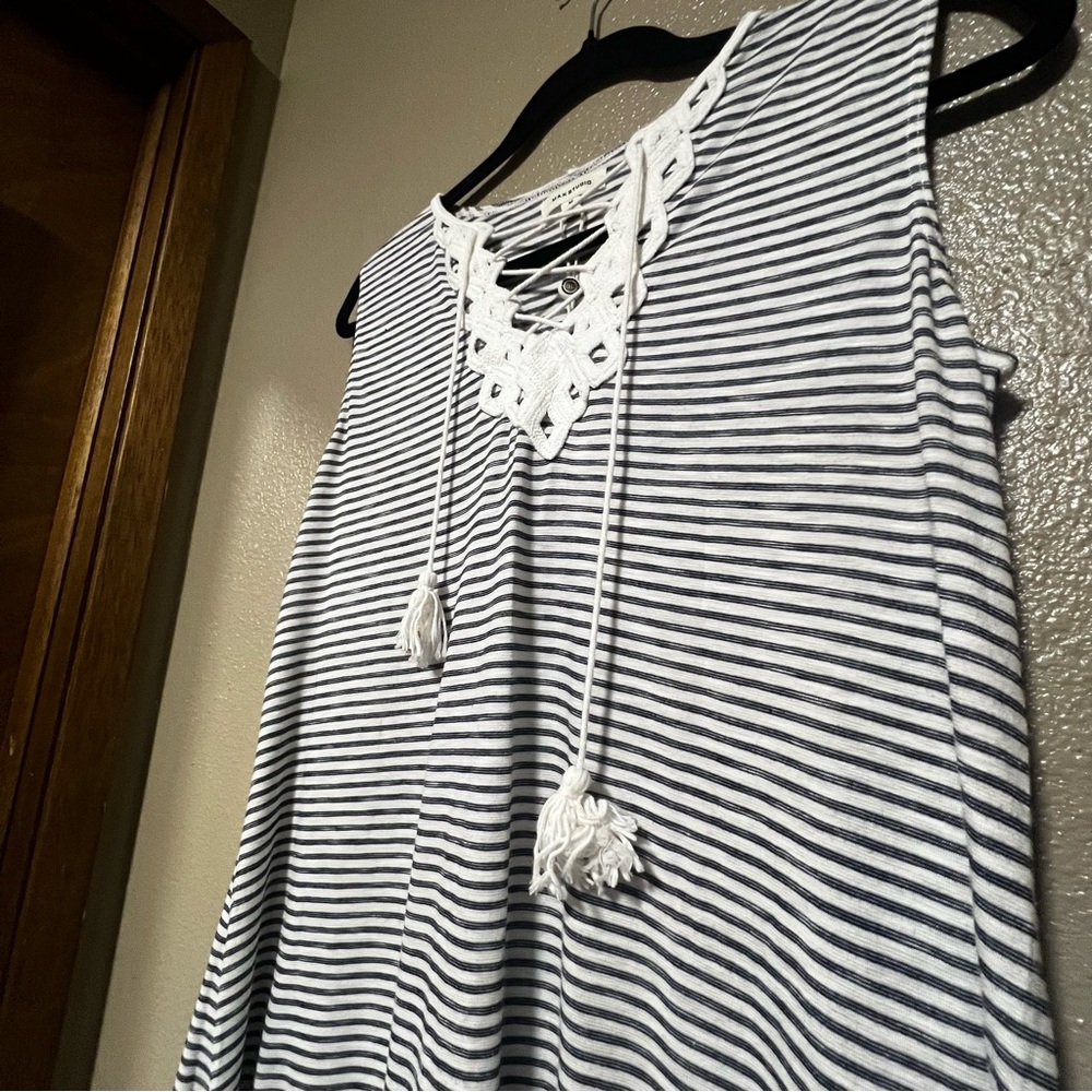 NEW Max Studio Dark Grey and White Striped Dress Lace Detail Vacation Summer - Picture 3 of 6